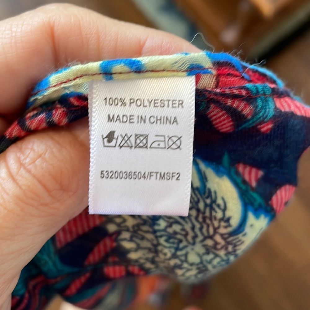 Large multi pattern & multi colored polyester sca… - image 7